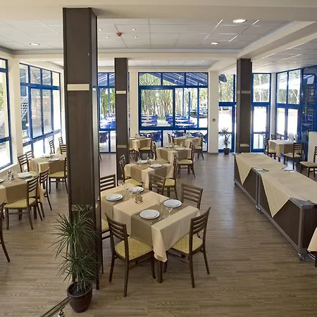 Hotel Blue Sky - & Parking