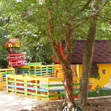 Готель Blue Sky - & Parking