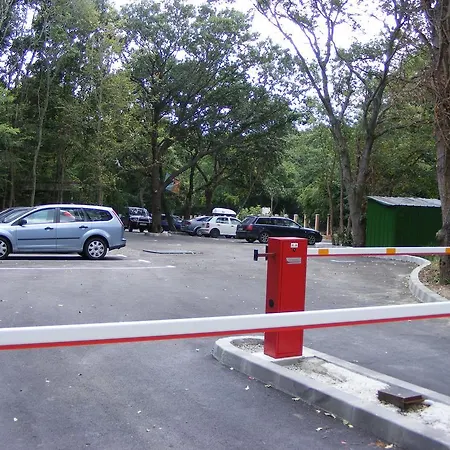 Готель Blue Sky - & Parking Золоті Піски