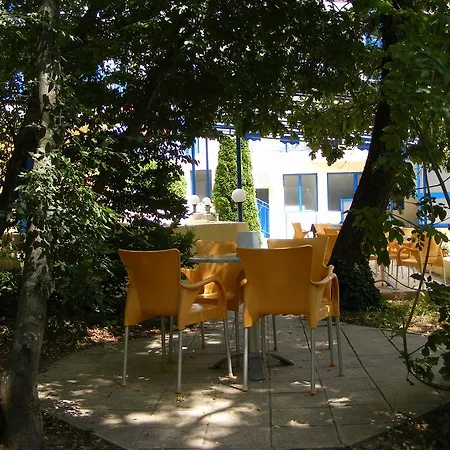 Blue Sky - & Parking Zlate písky