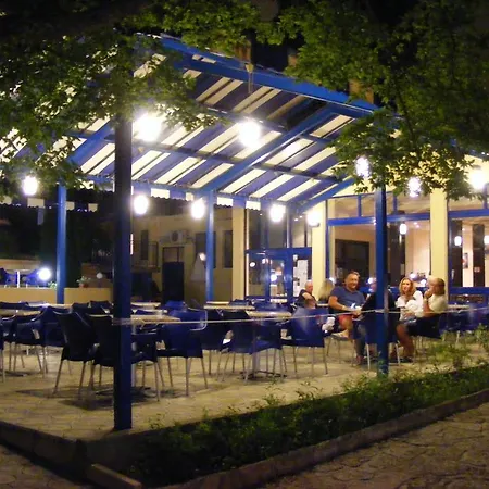 Готель Blue Sky - & Parking