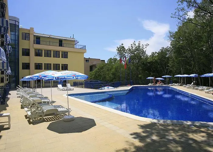 Blue Sky - & Parking 3* Goldstrand