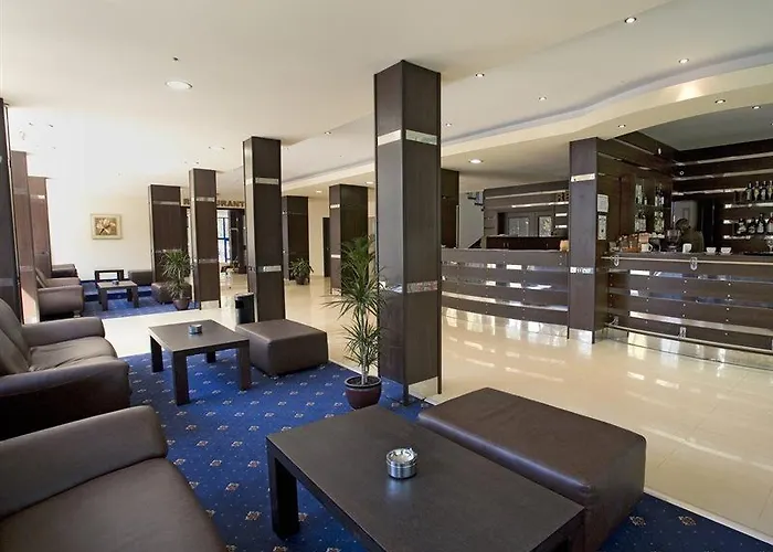 Blue Sky - & Parking 3*