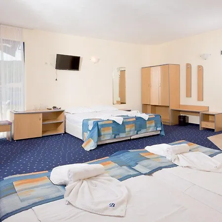 Blue Sky - & Parking Goldstrand