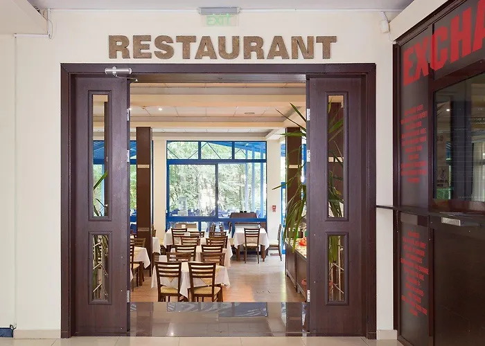 Blue Sky - & Parking 3*