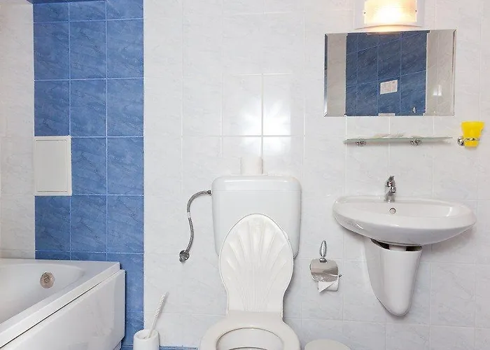 Blue Sky - & Parking 3*