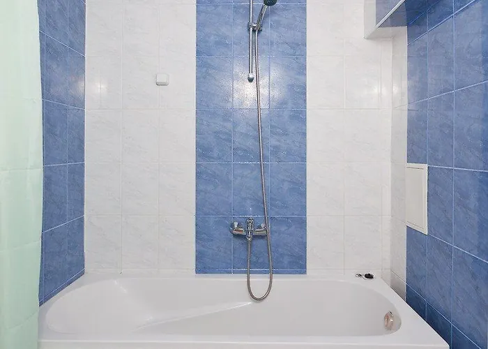 Blue Sky - & Parking Golden Sands