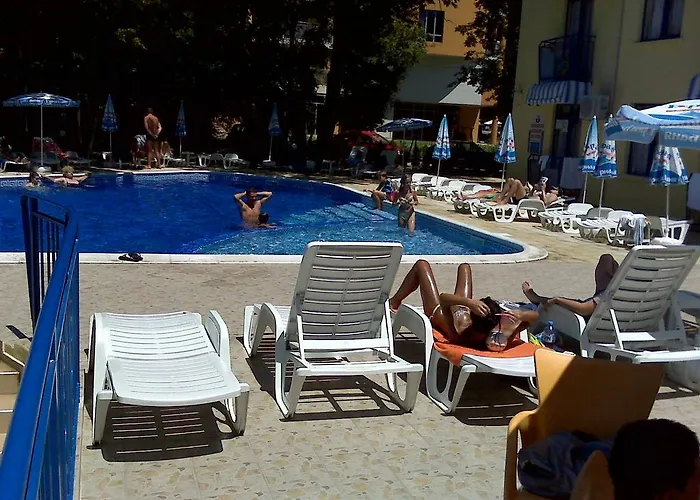 Blue Sky - & Parking Hotel 3*