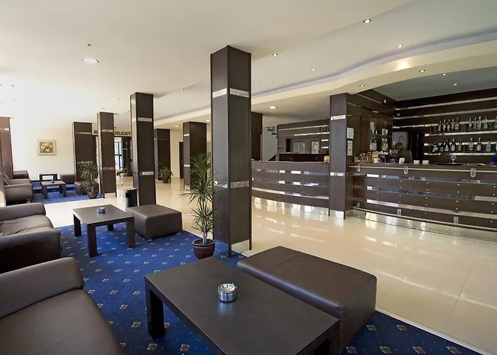 Blue Sky - & Parking 3*