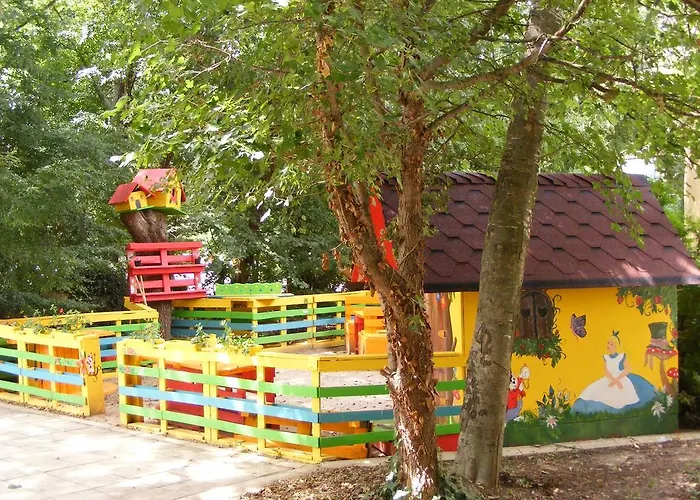 Hotel Blue Sky - & Parking